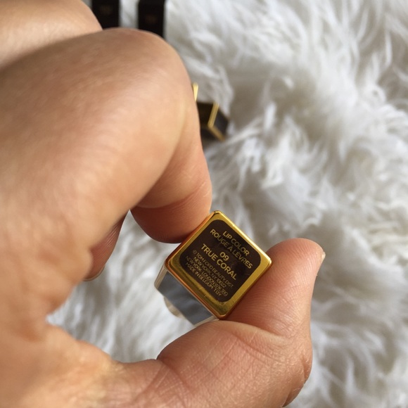 Tom Ford mini lip color. 09 true coral - Picture 4 of 6